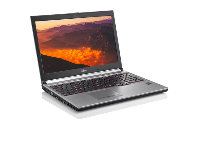 Laptop Poleasingowy Fujitsu Celsius H760 Core i7 6820HQ (6-gen.) 2,7 GHz / 8 GB / 240 SSD / 15,6'' FullHD / Win 10 Pro + Nvidia Quadro M1000M (BEZ BATERII)