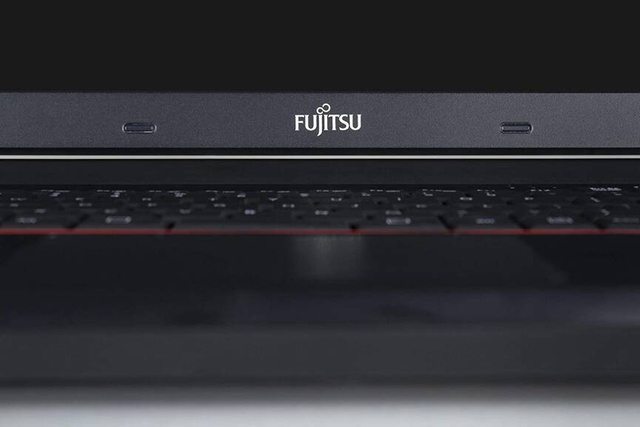 Poleasingowy Laptop Fujitsu Lifebook A744 Core i3 4100M (4-gen.) 2,5 GHz / 4 GB / 120 SSD / 15,6’’ / Win 10 Prof. (Update)